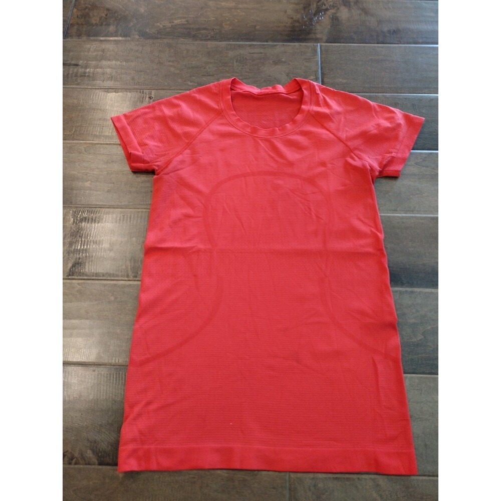 LULULEMON Women's Swiftly Tech short-sleeve red top - size 6